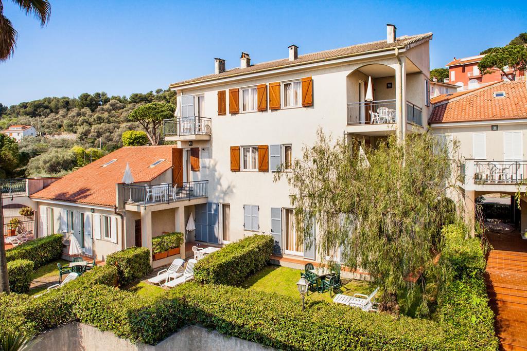 Il Borgo Della Rovere San Bartolomeo Al Mare Exterior foto